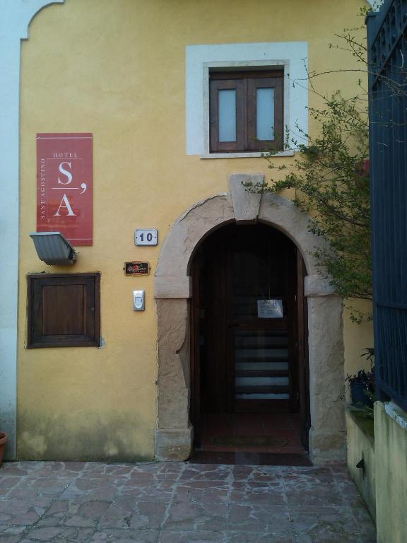 Sant'Agostino Guest Rooms Paola Exterior foto